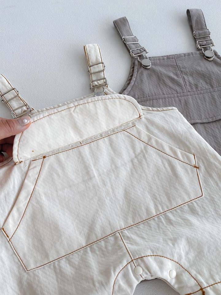 🤍 Baby Suspender Romper Set – Simple & Cute 👶✨