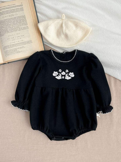 🌸 Baby Girl Elegant Floral Romper – Classic Long Sleeve One-Piece 👶🤍