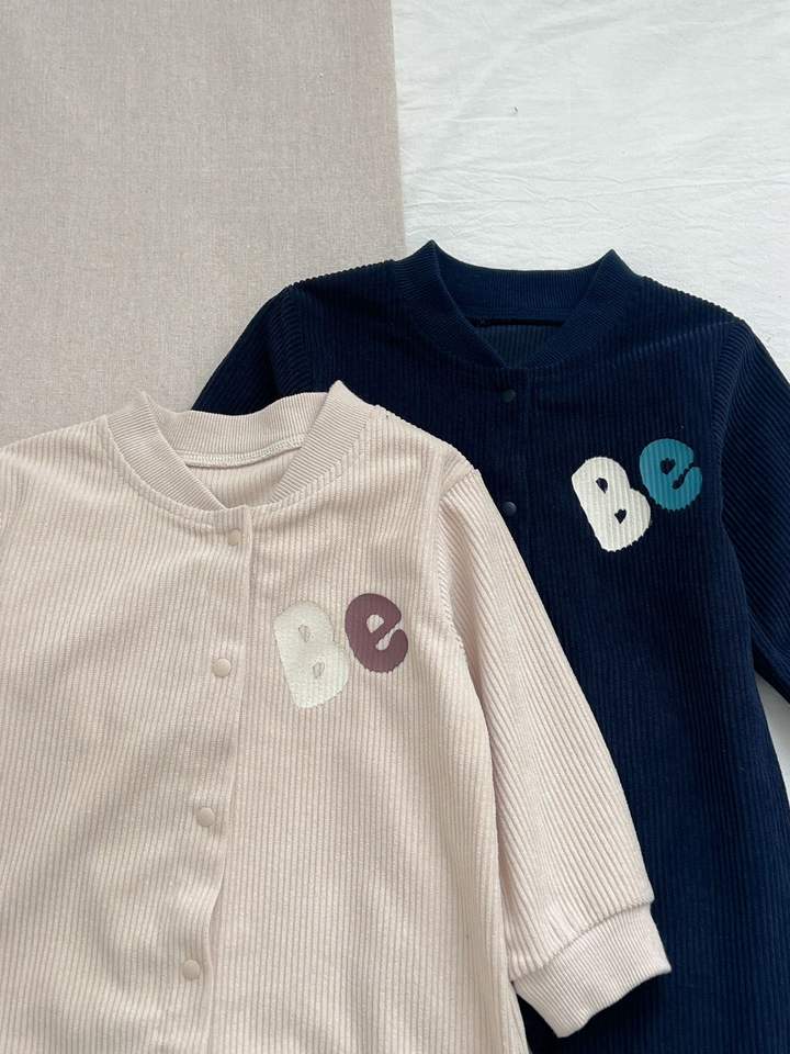 ✨ “Be Be” Baby Ribbed Romper – Minimal Cozy One-Piece 👶🧸