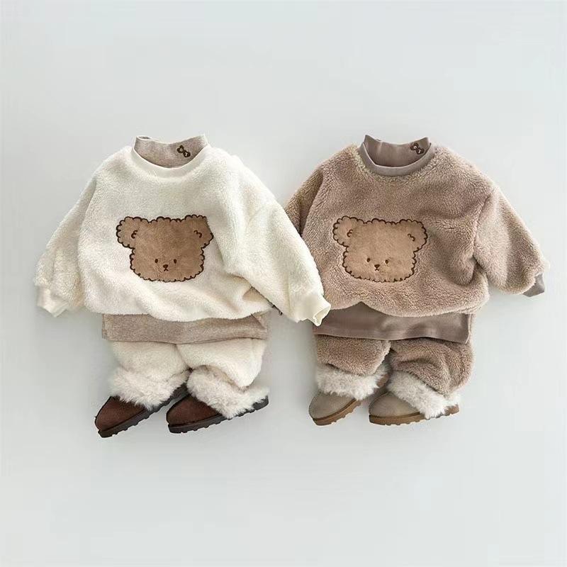 🧸 Baby Teddy Fleece Outfit Set – Warm Sweatshirt & Pants 2-Piece Winter Set 👶❄️