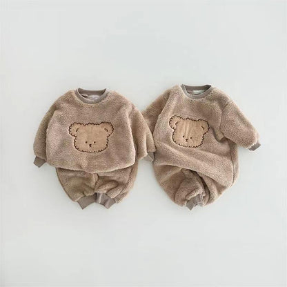 🧸 Baby Teddy Fleece Outfit Set – Warm Sweatshirt & Pants 2-Piece Winter Set 👶❄️