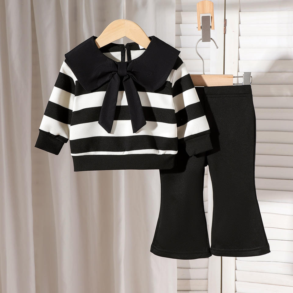 🖤 Baby Girl Striped Outfit Set – Chic Minimal Style 👶✨