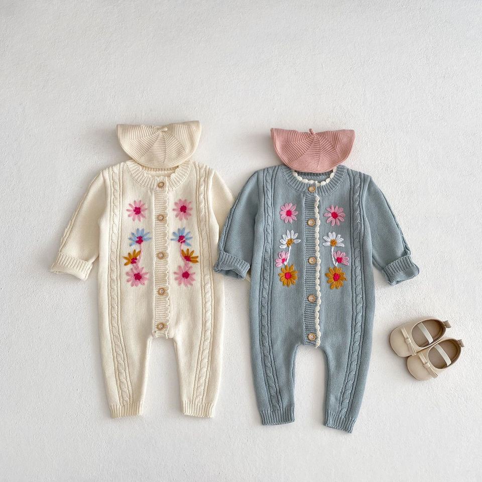 🌸 Knitted Baby Romper with Floral Embroidery – Cozy & Elegant 👶✨