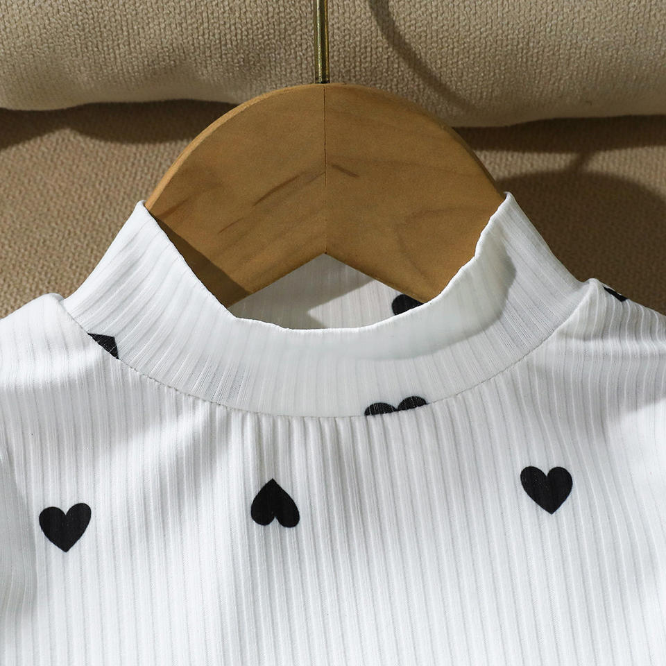 🖤 Baby Girl Heart Outfit Set – Cute & Trendy Style 👶✨
